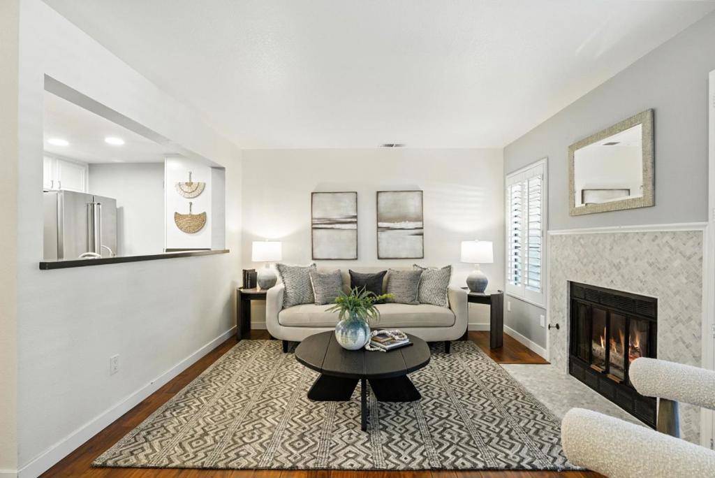 San Jose, CA 95125,2074 Foxhall LOOP
