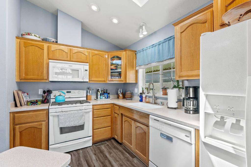 Santa Cruz, CA 95062,1555 Merrill ST