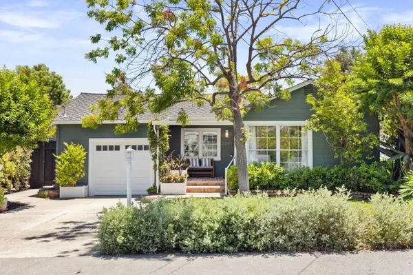 2061 Oakley AVE, Menlo Park, CA 94025
