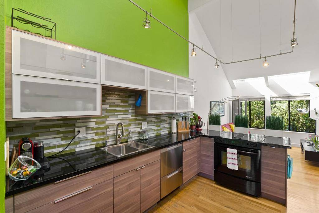 Mountain View, CA 94040,1691 Grant RD
