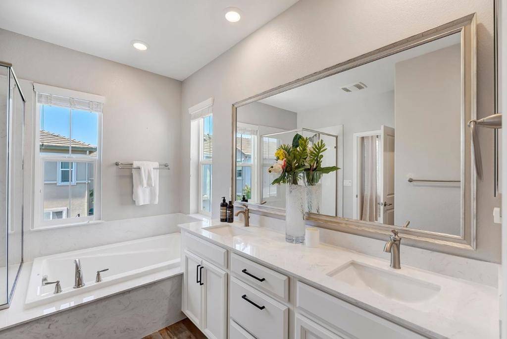 Gilroy, CA 95020,2551 Apricot WAY