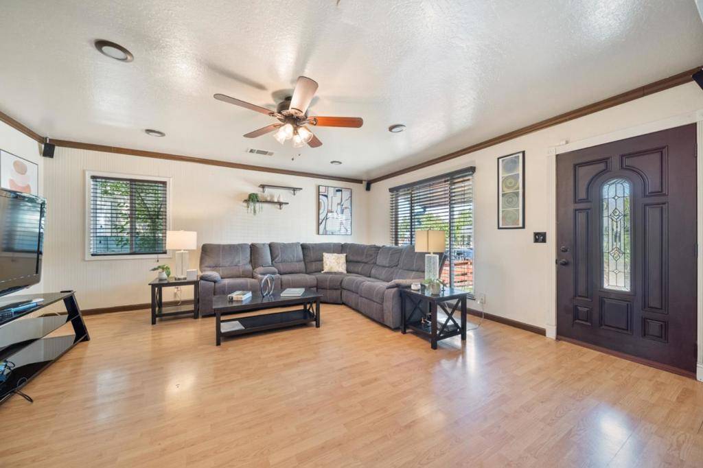 Livermore, CA 94551,1247 Locust ST