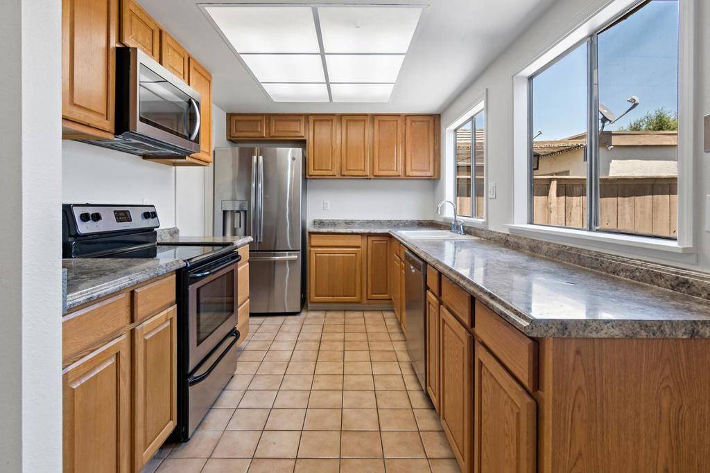 King City, CA 93930,96 River DR #2