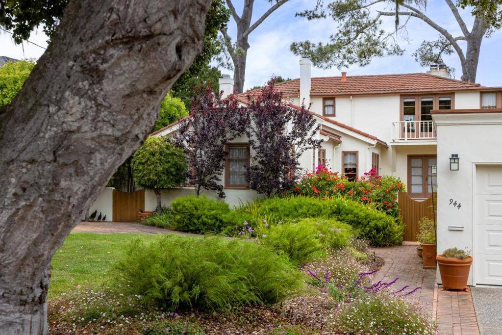 Pacific Grove, CA 93950,944 Bayview AVE