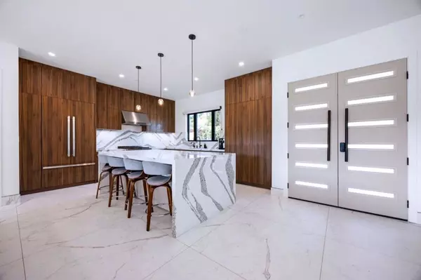 Pacifica, CA 94044,1016 Escalero AVE