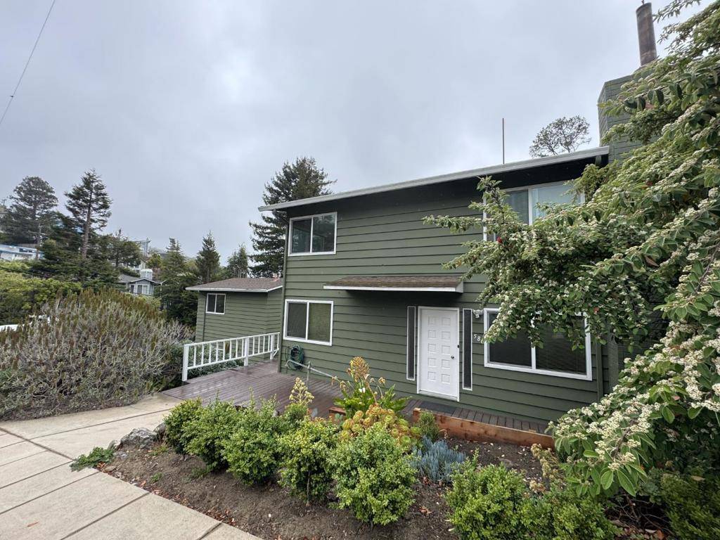 363 Avenue Portola, El Granada, CA 94019