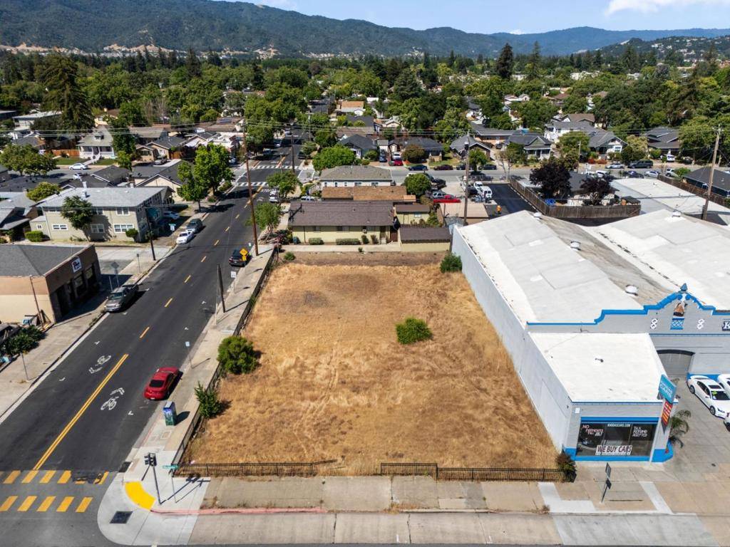 Gilroy, CA 95020,7711 Monterey ST