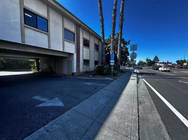 Sunnyvale, CA 94087,998 E El Camino Real