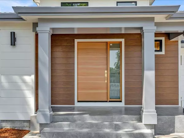 Palo Alto, CA 94303,883 Rorke WAY