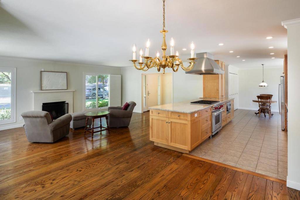 Menlo Park, CA 94025,1850 White Oak DR