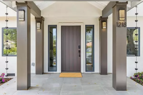 Palo Alto, CA 94301,1218 Middlefield RD