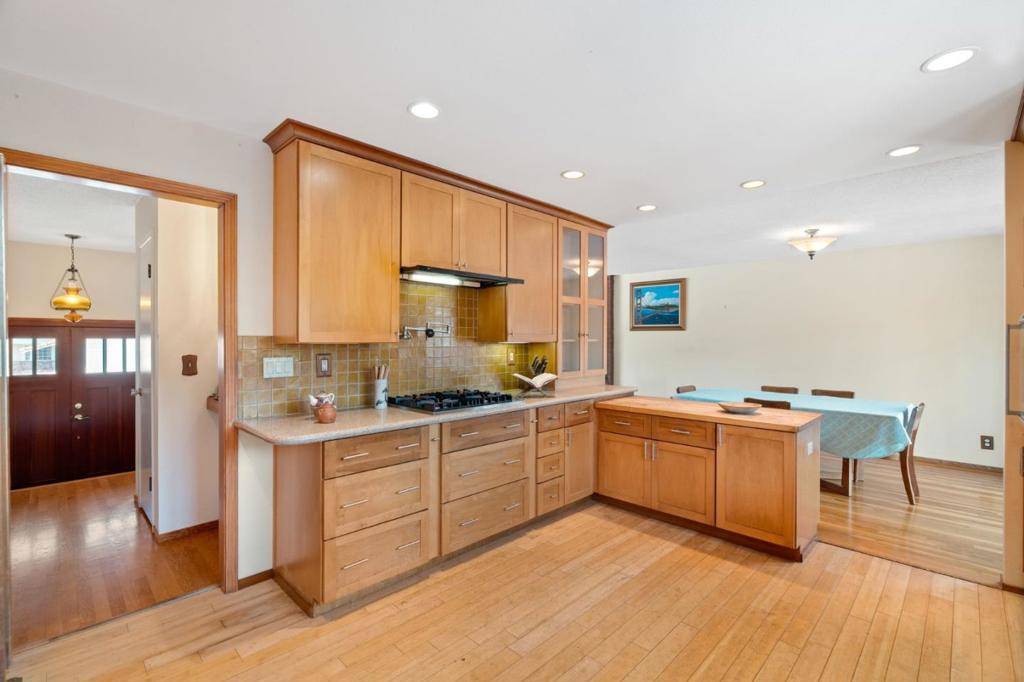 Sunnyvale, CA 94087,630 Barnsley Way