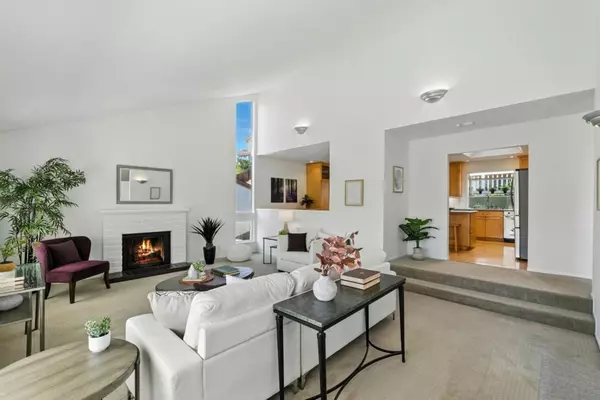 San Carlos, CA 94070,71 Club DR