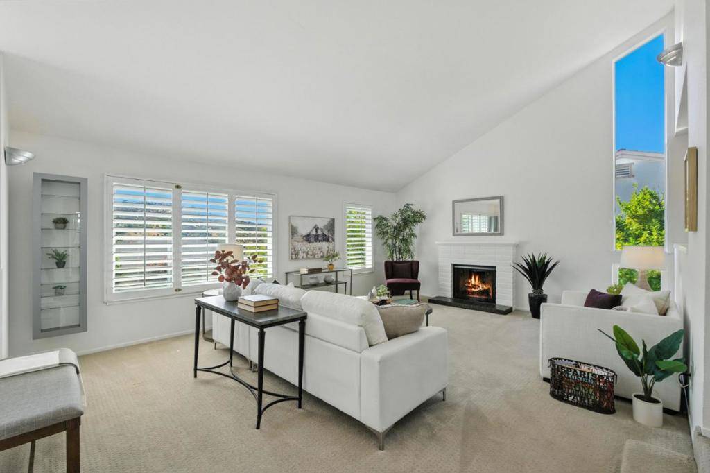 San Carlos, CA 94070,71 Club DR