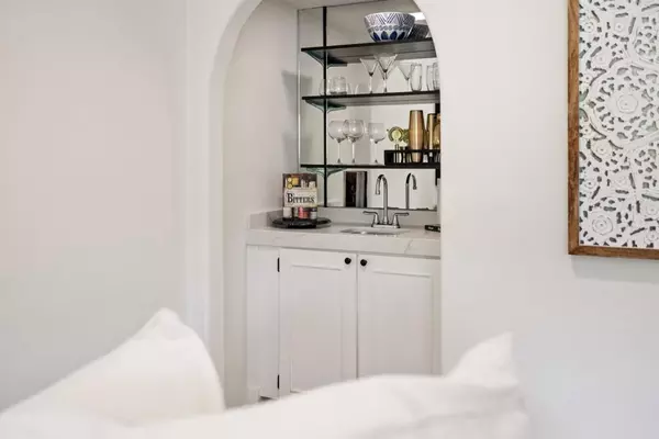 Carmel, CA 93923,3850 Rio RD #7