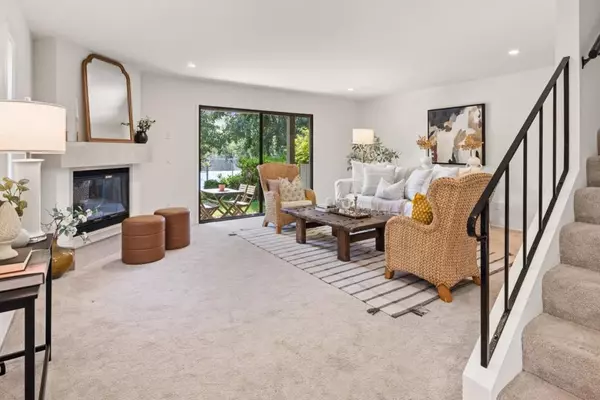 Carmel, CA 93923,3850 Rio RD #7
