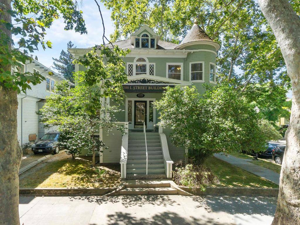 2200 L ST, Sacramento, CA 95816