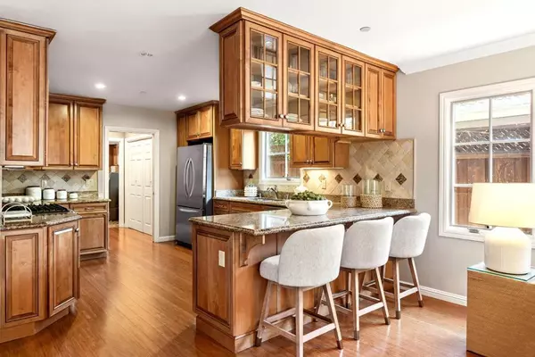 Menlo Park, CA 94025,475 8th AVE