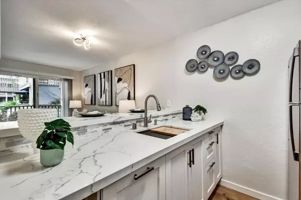 Daly City, CA 94015,397 Imperial WAY #106