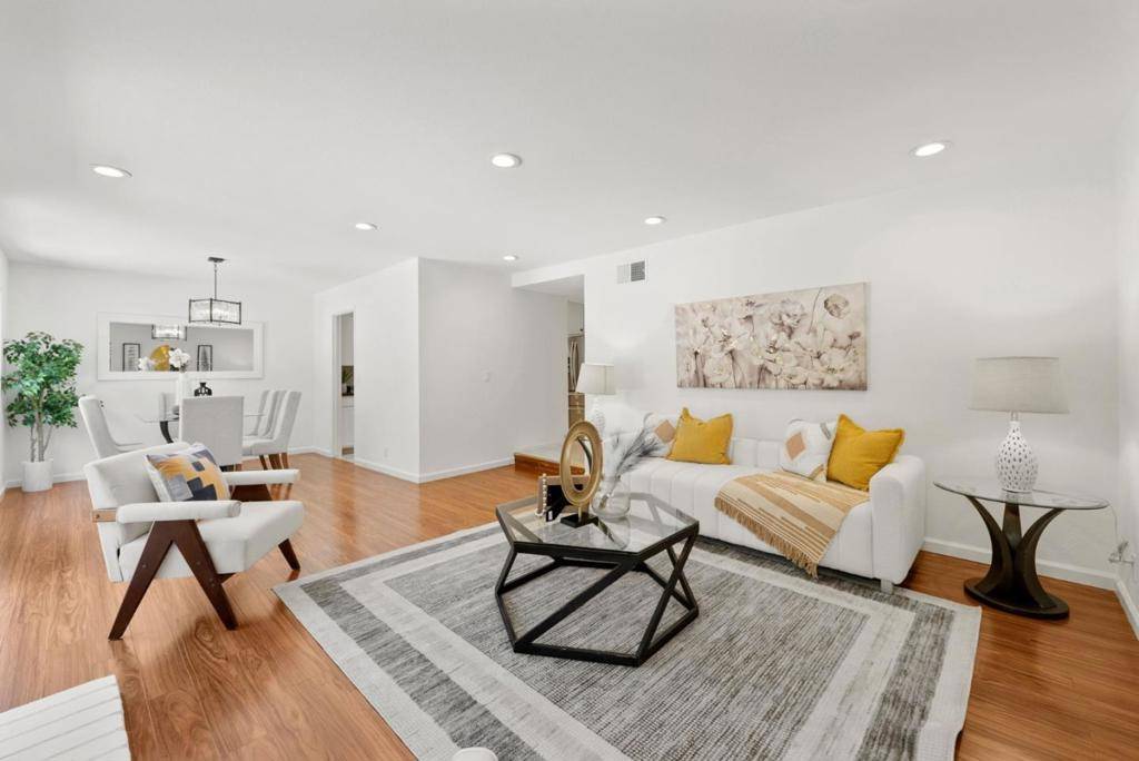 Cupertino, CA 95014,22883 Longdown RD