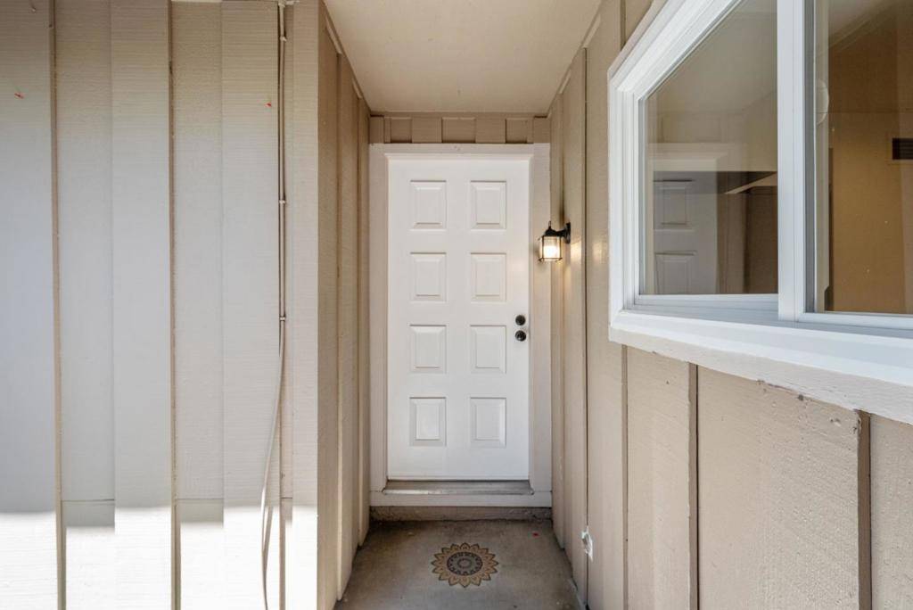 Cupertino, CA 95014,22883 Longdown RD