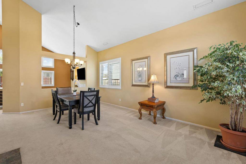 Hollister, CA 95023,1660 Mimosa ST