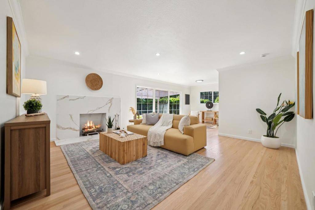 Sunnyvale, CA 94087,1284 Mandarin DR