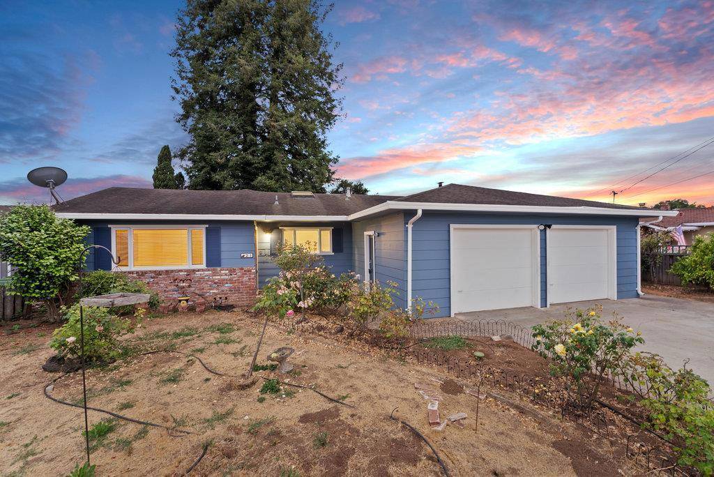 21 Karen DR, Watsonville, CA 95076
