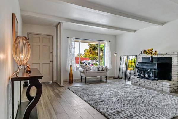 Santa Cruz, CA 95062,2259 Chanticleer AVE