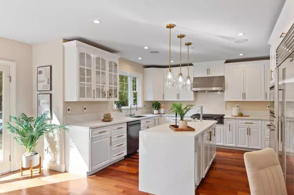 2124 Oakley AVE, Menlo Park, CA 94025