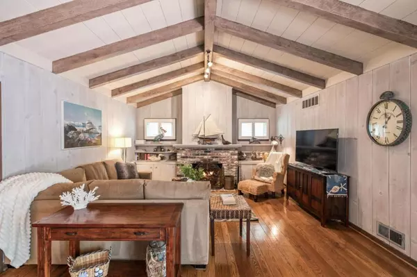 Carmel, CA 93923,26231 Isabella AVE