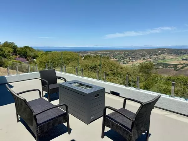 Monterey, CA 93940,25681 Whip RD