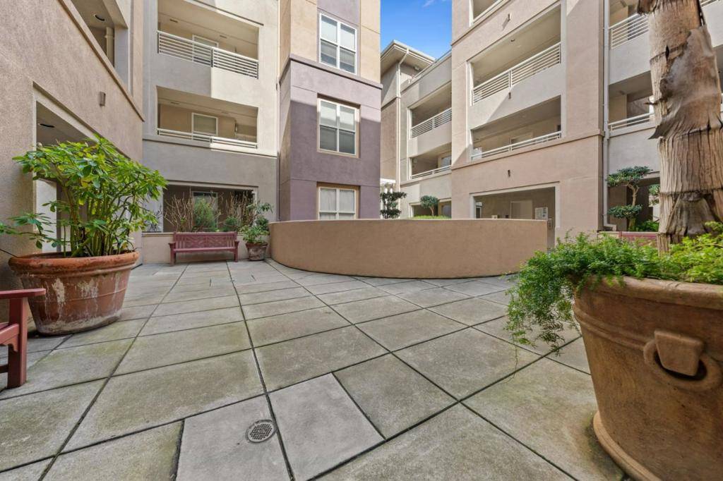 San Francisco, CA 94134,101 Crescent WAY #2406