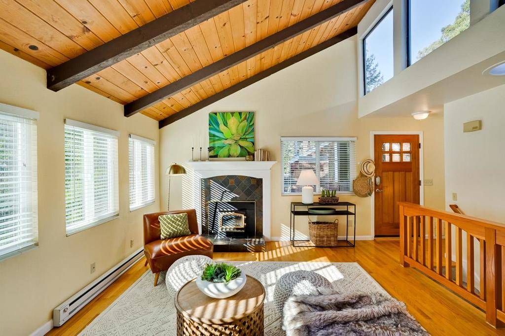 Aptos, CA 95003,851 Burns AVE