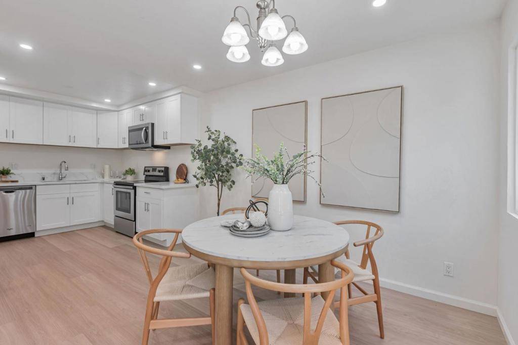 Sunnyvale, CA 94087,530 La Conner DR #24