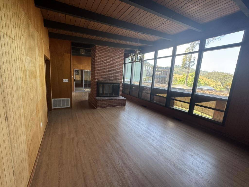Pacifica, CA 94044,1625 Higgins WAY