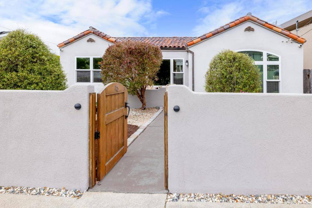 118 El Dorado ST, Monterey, CA 93940