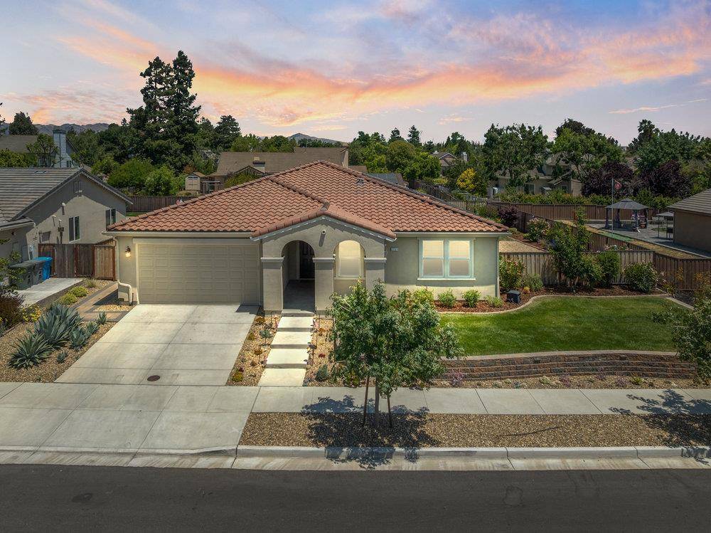2721 Grayson ST, Hollister, CA 95023