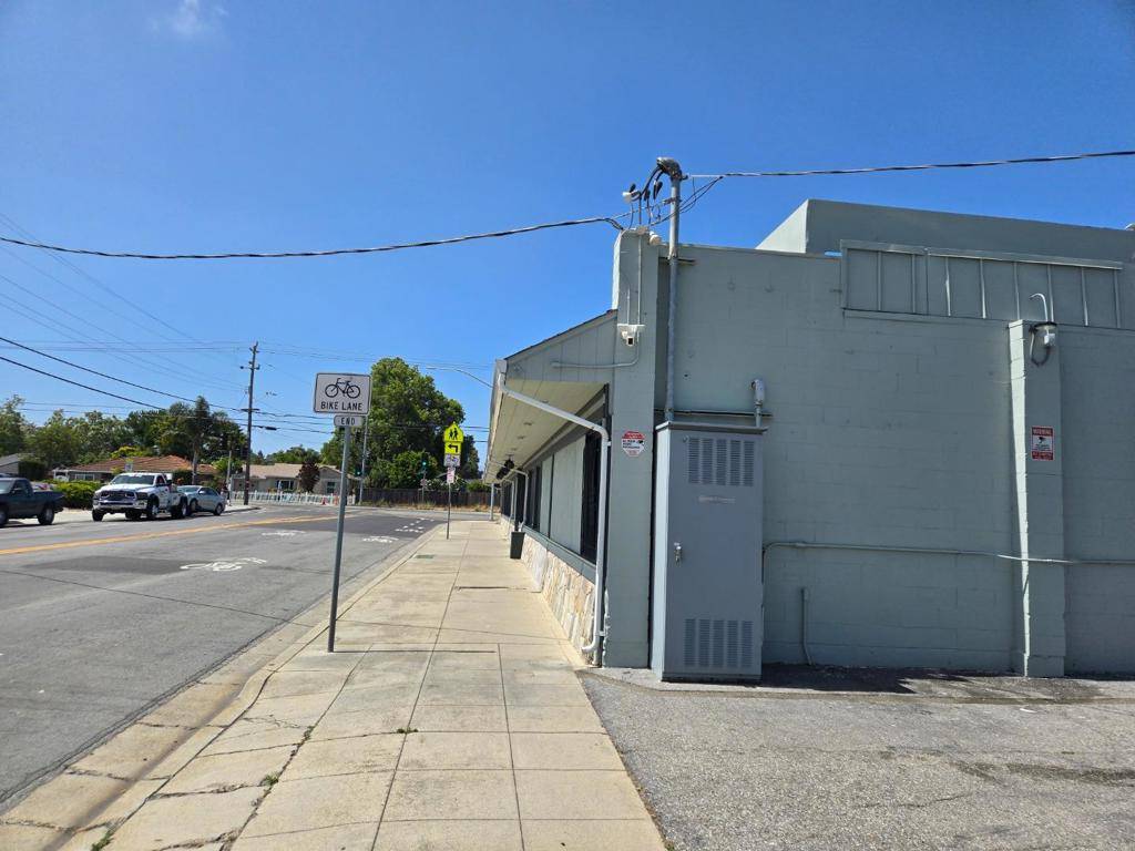 Sunnyvale, CA 94085,107 W Maude AVE