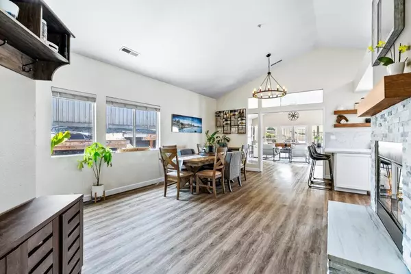 Salinas, CA 93908,26446 Honor LN