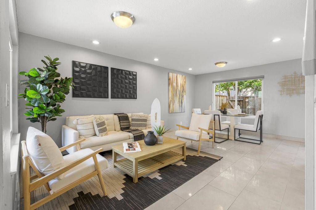 Los Gatos, CA 95032,230 Elm Wood CT