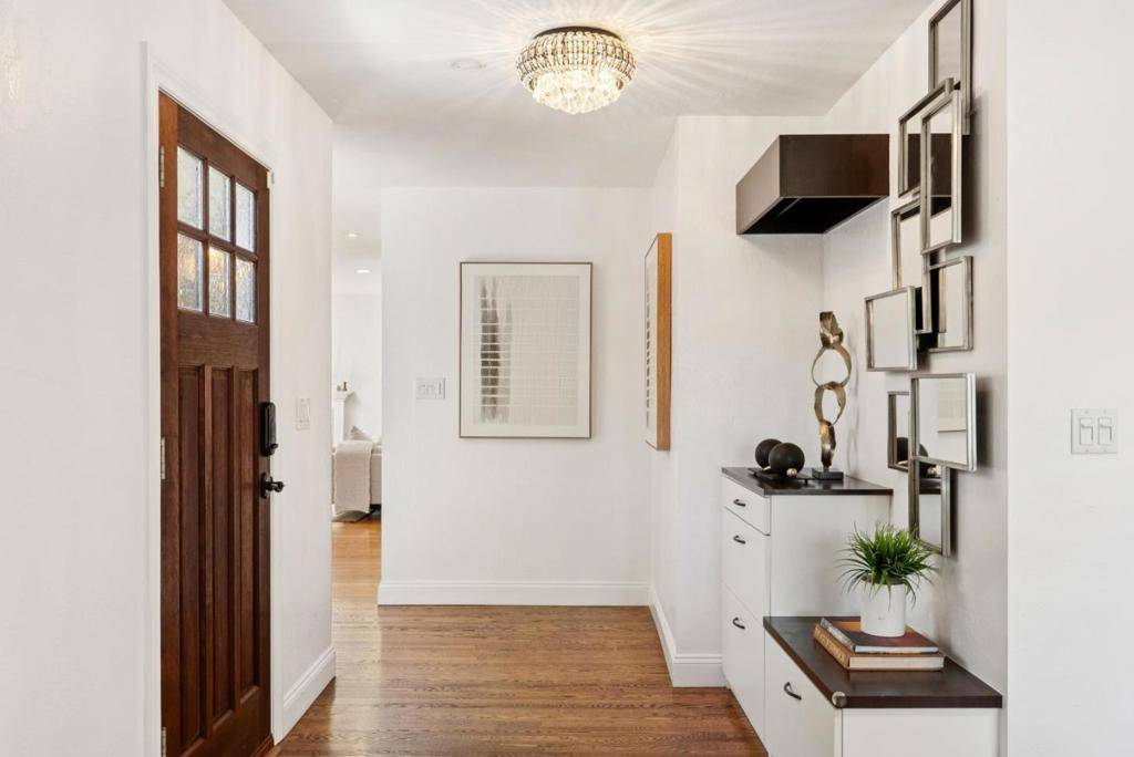 Los Gatos, CA 95032,218 Jo DR