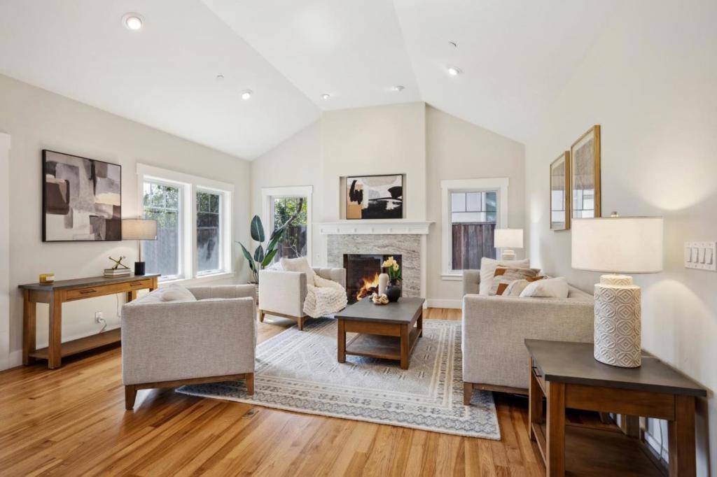 Cupertino, CA 95014,21150 Grenola DR