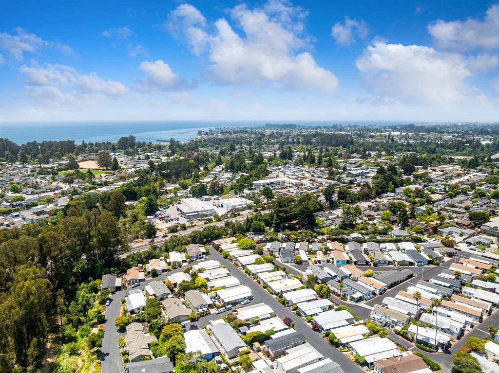 Soquel, CA 95073,60 Pepperwood WAY