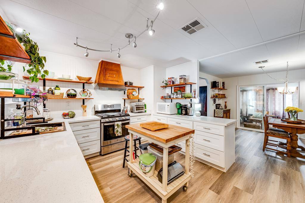 Soquel, CA 95073,60 Pepperwood WAY