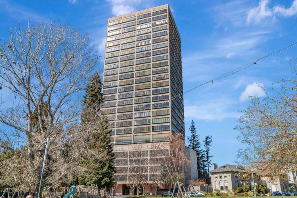 Oakland, CA 94610,565 Bellevue AVE #705
