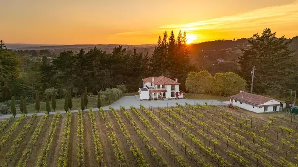 Soquel, CA 95073,3357 Chardonnay RD