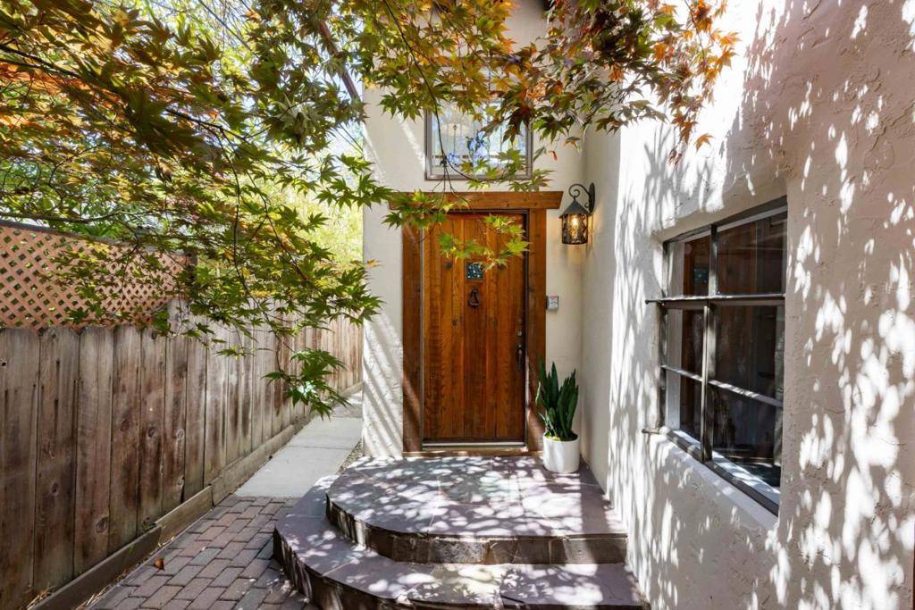 Palo Alto, CA 94306,2350 Harvard ST