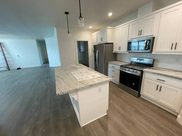 Buellton, CA 93427,330 W HWY 246