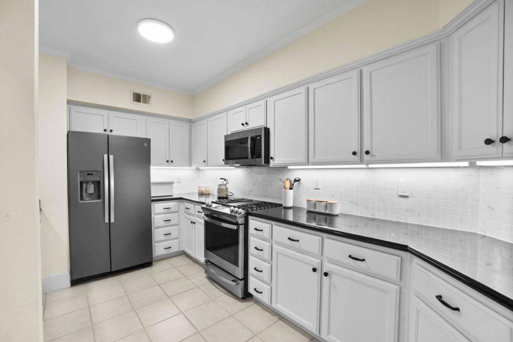 Burlingame, CA 94010,530 El Camino Real #107